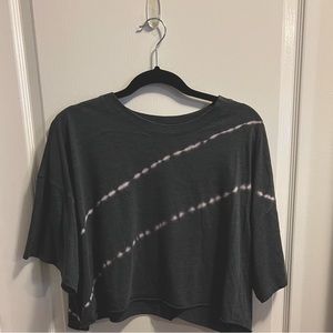 juniors/women’s boxy cropped short sleeve tshirt, like new